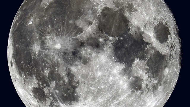 ASTRONOMIE : OBSERVEZ LA LUNE, JUPITER… AU TÉLESCOPE !