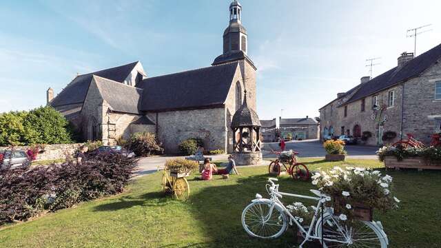 La collégiale de Champeaux, berceau de la Renaissance en Bretagne (groupes)