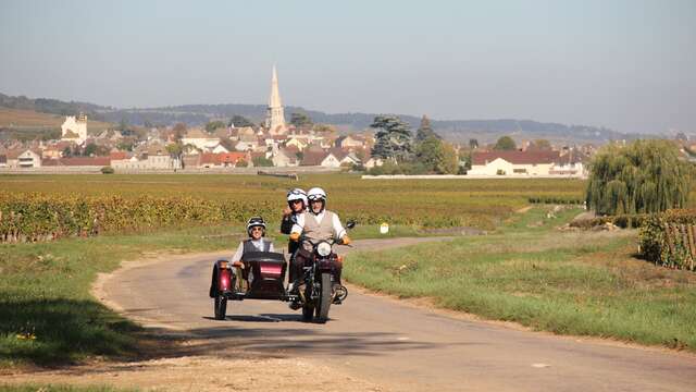 EXCURSION EN SIDE-CAR DANS LE VIGNOBLE - BALADE "L'ÂME DU TERROIR BOURGUIGNON"- 2H