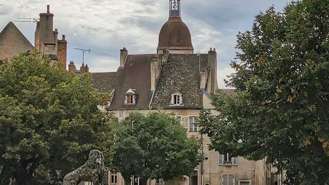 Visite guidée "Beaune, entre cours & jardins"