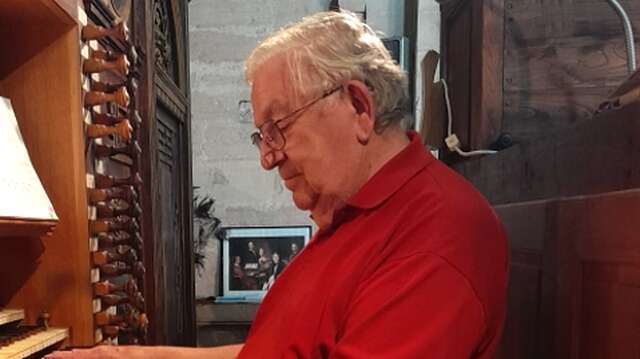 Les 50 ans  de la nomination de Michel Tissier, organiste titulaire à Beaune, fêté lors des concerts d'orgue de  juillet à Notre-Dame.