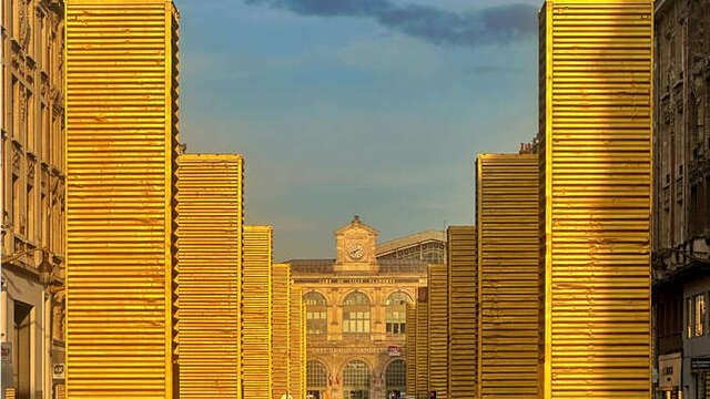 Golden Monoliths par SpY