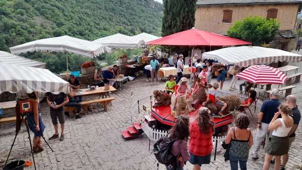 Festival " Changez d'air' S... à Peyre - Festival lyrique de rue