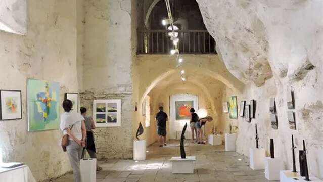 Exposition église troglodytique de Peyre