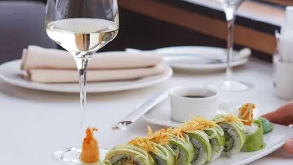 Soirée dégustation prestige, Vins et Sushi