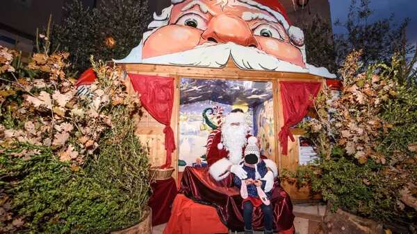 Festival Bonheurs d'Hiver - Photo avec le Père Noël