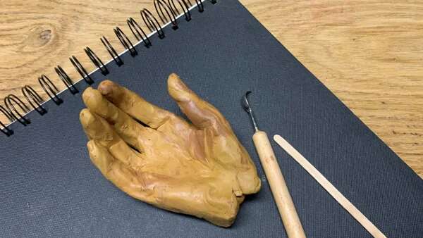 Visite/atelier à 4 mains (4-6 ans) : "Faire un geste".