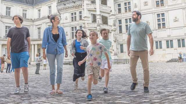 « A toi la vie de château ! »