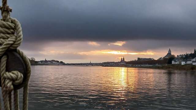 Balade soir en bateau commentée sur la Loire