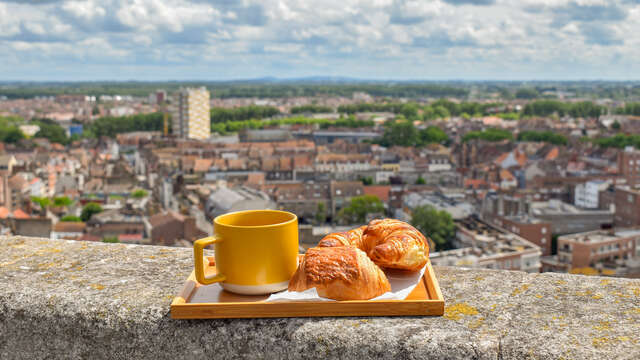 Matin magique : lever de soleil au sommet du Beffroi