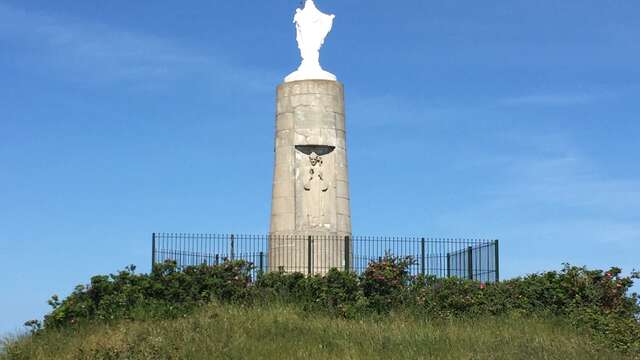 Statue Notre-Dame de la Falaise