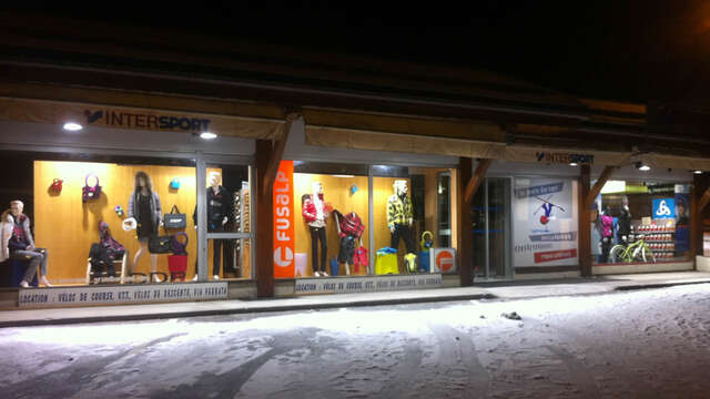 Magasin de sports Intersport Ski 3