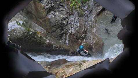 Evolution 2 - Canyoning