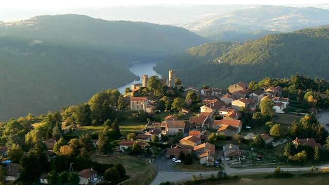 La tour de Chambles