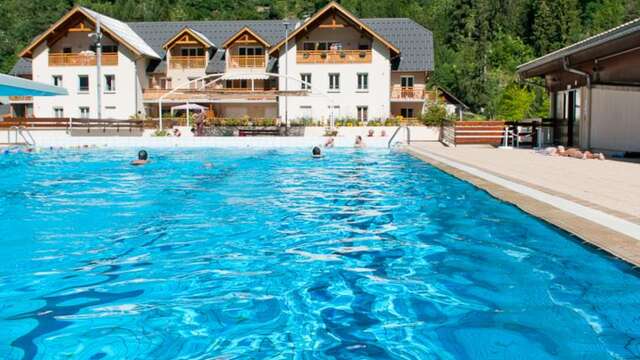 Swimming pool Allemond