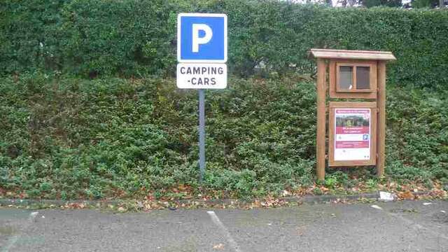 Aire de stationnement camping-cars