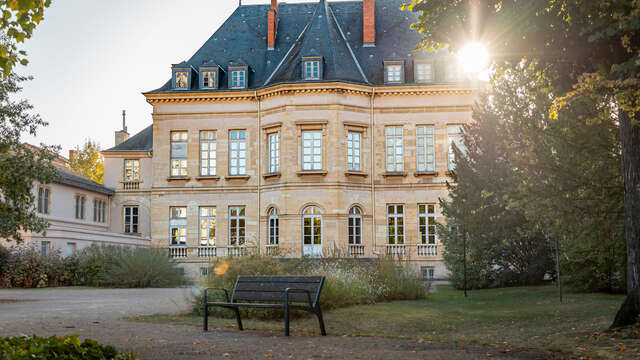 Musée Beaux-Arts, Archéologie et Arts Décoratifs Joseph Déchelette