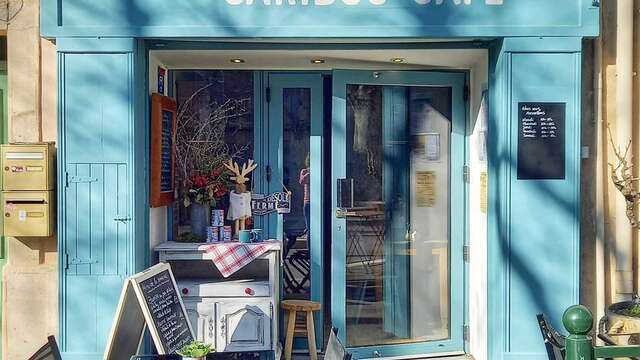 Le Caribou Café de Village