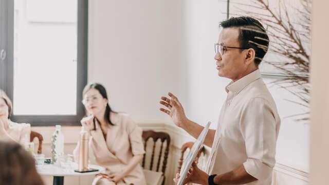 Art lectures and meetings