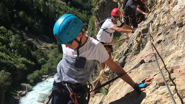 Escalade et Via Ferrata - Bureau des Guides et Accompagnateurs des 2 Alpes