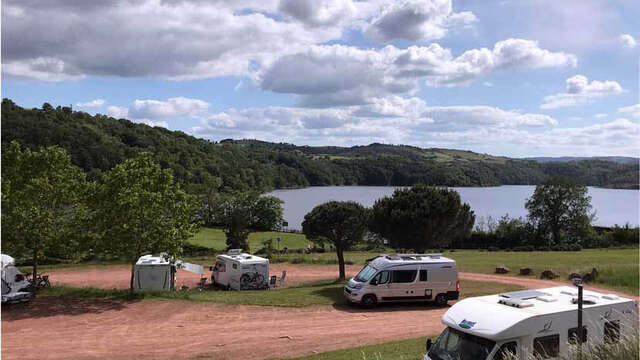 Aire de service et de stationnemement Camping-cars