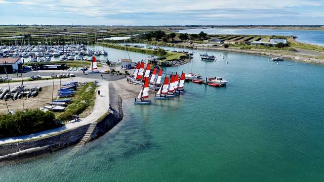 Cercle Nautique d'Ars-en-Ré sailing school