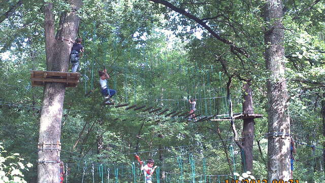 Lezoux aventure - Parc accrobranche