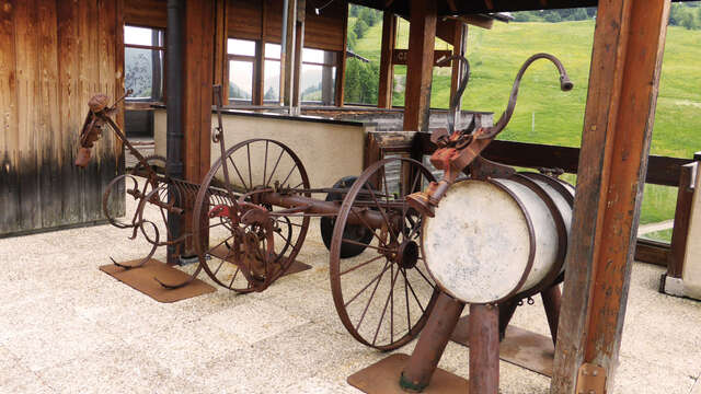 Art vache : sculpture "La vache ferrailleuse"