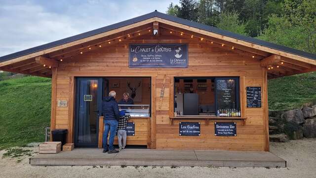 Le chalet à gouter de la chèvrerie des Cabrioles