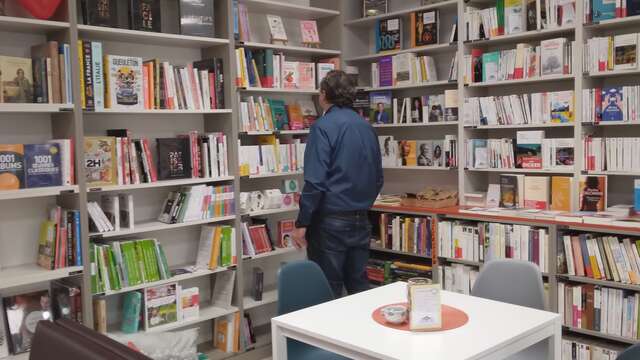 Au chemin des livres - Librería y salón de té