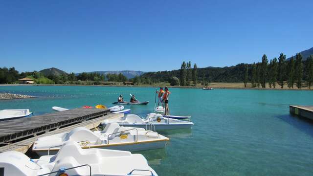 Bateaux à pédales sur la Base de loisirs de la Germanette