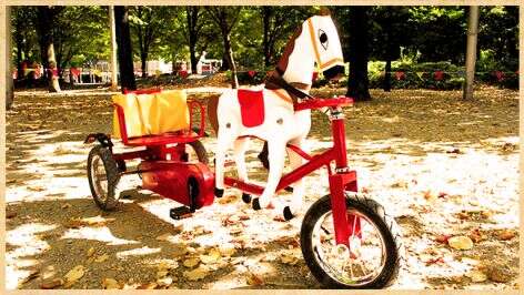 Balade en petits chevaux en bois "Sulky"