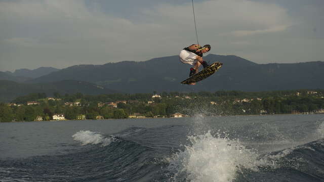 Wakeboarding auf dem Genfer See