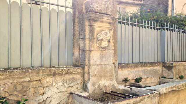 La Fontaine Rosa Bordas