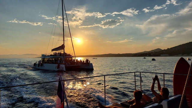 Excursion en catamaran - Coucher de soleil - AMC Cape Grace