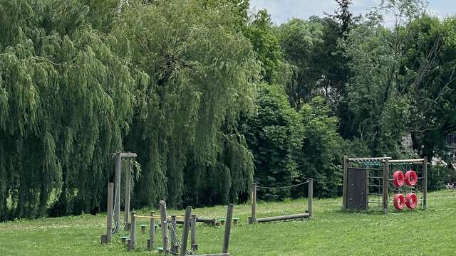 Aire de jeux à Vazerac