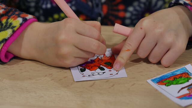 Christmas tree with drawings