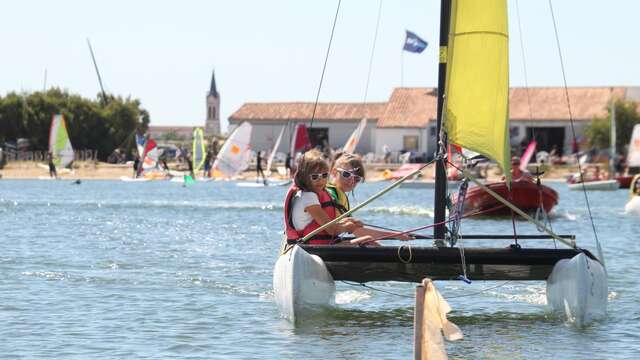 Cours particulier planche à voile, dériveur, stand up paddle,foil ou catamaran et navigation libre par "Centre Nautique Couardais du Goisil"