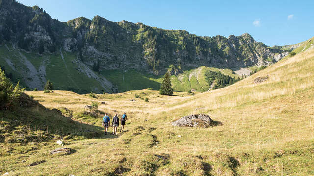 Randonnée pédestre : Au pied du Roc d'Enfer
