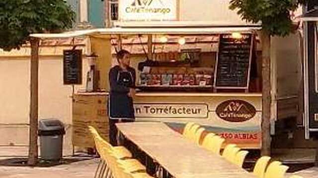 Visite de groupes et dégustations.