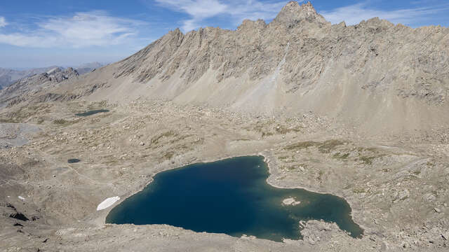 Lac des neuf couleurs