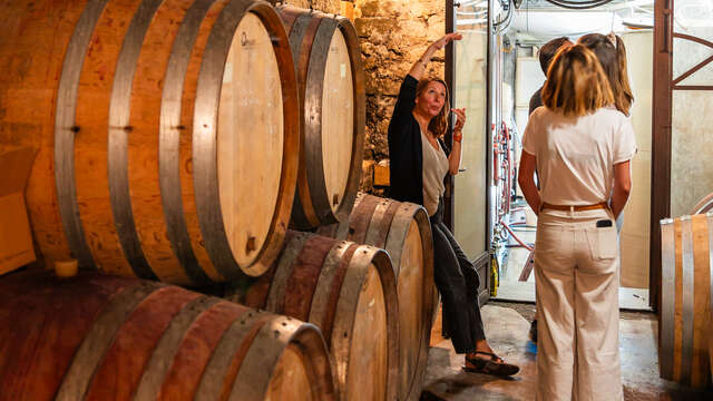 Tour of the cellar and wine tasting - Domaine La Ferme Saint-Martin