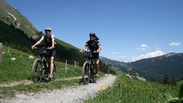 E-Trekking-Bike-Tour - In den Hügeln von La Giettaz