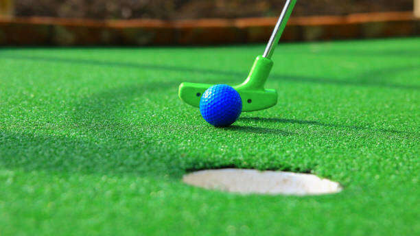 Mini-golf