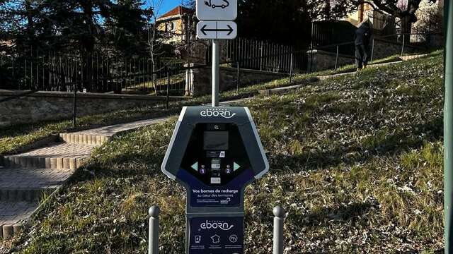 e-Borne recharge électrique Seyne Village