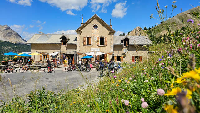 Refuge Napoléon du col de l'Izoard