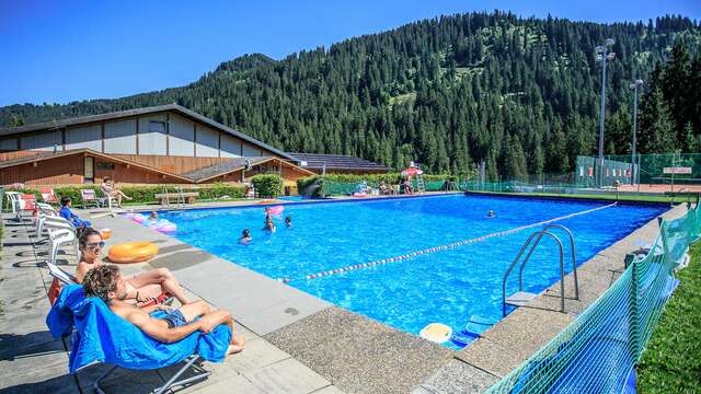 Morgins outdoor swimming pool