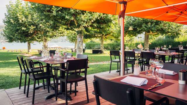 Les Parasols