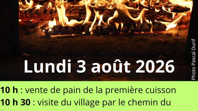 Cuisson du pain au four du village de Fontgillarde