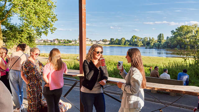 Guinguette En Rouge et Loire